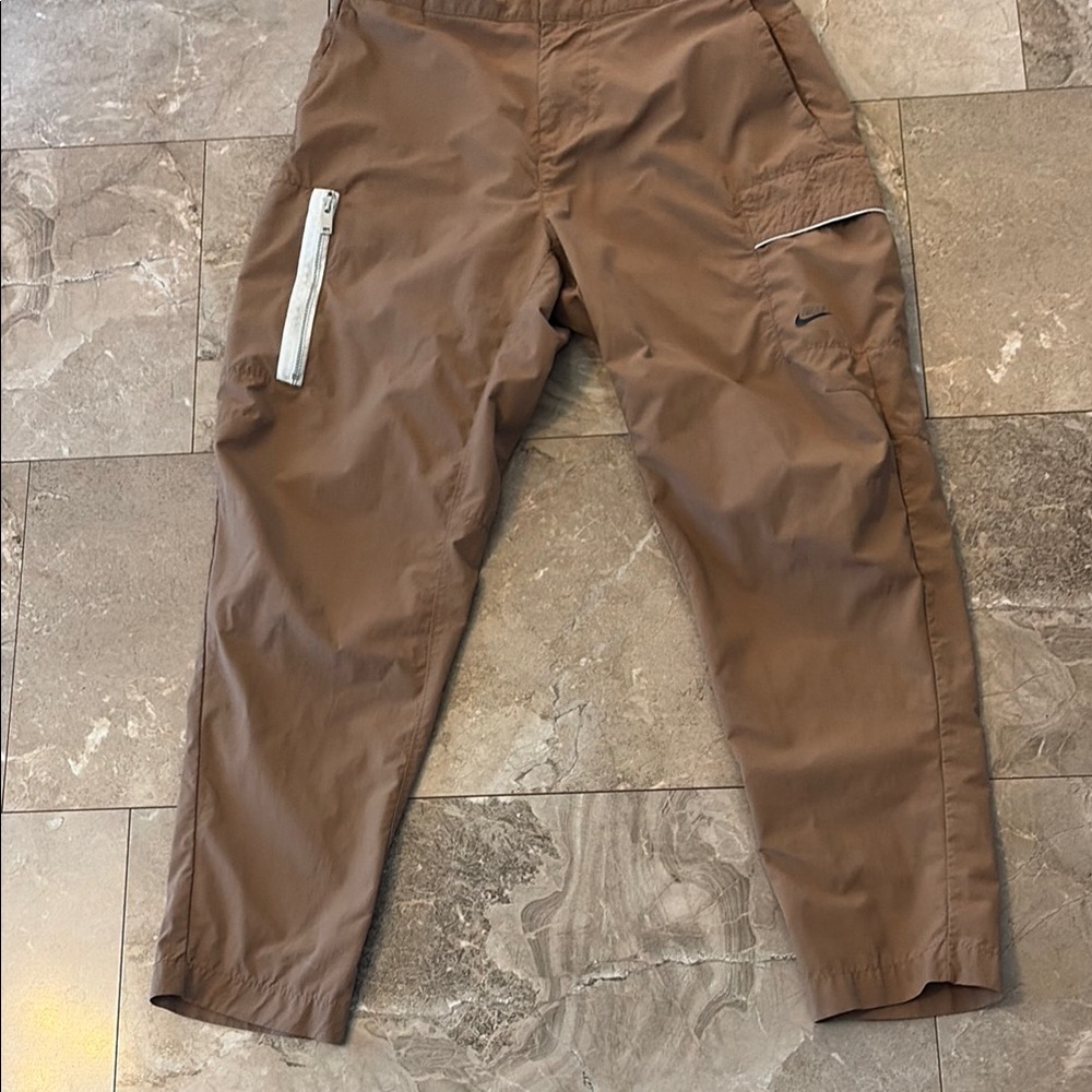 Nike Men’s Brown Cargo Tech Pants with Zip Pocket